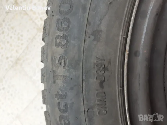 Зимни гуми с джанти 185/65R15, снимка 8 - Гуми и джанти - 49922387