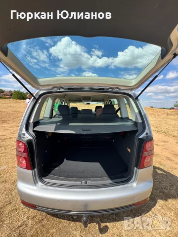 Touran 1.9 BlueMotion, снимка 8 - Автомобили и джипове - 55818079