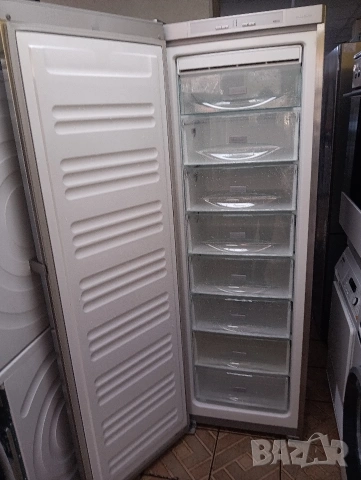 Иноксов вертикален фризер с 8 чекмеджета Миеле Miele Made in Germany с две години гаранция!, снимка 2 - Фризери - 53064744