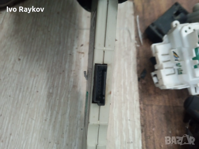 Усилвател антена BMW E46 1.8 I , 65.25-8368208, снимка 3 - Части - 45998988