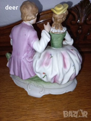 Красива порцеланова статуетка от Западна Европа, снимка 2 - Статуетки - 39383561