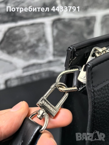 Louis Vuitton чанта тип плик , снимка 13 - Чанти - 52830808