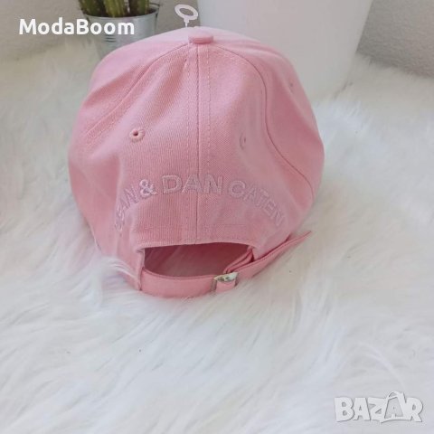 Дамска шапка Dsquared2 Icon , снимка 2 - Шапки - 40673734