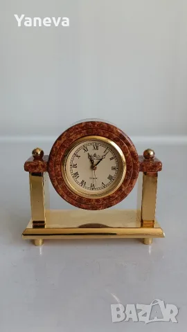 Vintage, миниатюрен , колекционерски, настолен , кварцов часовник, изработен от месинг и мрамор 
