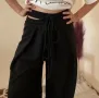 Черен панталон с висока талия и широк крачол. Размер М и Л, снимка 4