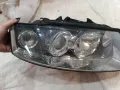 Десен фар за Audi A4 - B6 счупени щипки , снимка 3