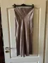 Нова дълга бежова nude цвят елегантна сатенена сатен пола за всякакъв повод тип трапец  русалка, снимка 5