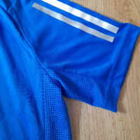Тениска Adidas в синьо, снимка 4 - Детски тениски и потници - 36387130