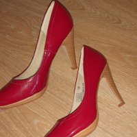 Обувки на ток- Buffalo (червени, 39 размер), снимка 1 - Дамски обувки на ток - 37101432