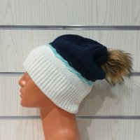 Нова зимна шапка с пух/помпон, снимка 1 - Шапки - 35479698