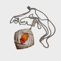 Сребърен медальон с кехлибар, снимка 3 - Колиета, медальони, синджири - 42175698