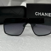 CH дамски слънчеви очила маска с лого, снимка 6 - Слънчеви и диоптрични очила - 44700986
