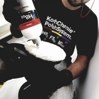 Едра полираща паста за отстраняване на дълбоки драскотини от силно износен лак Koch Chemie H8.02