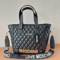 Черна чанта Moschino  код SG 311, снимка 1 - Чанти - 34399698