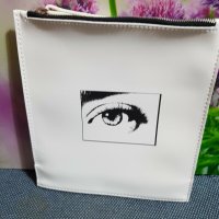 Нова козметична чанта Calvin Klein Cosmetic Makeup Bag, снимка 7 - Други - 30622416
