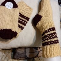 Ръчно плетени дамски чорапи от вълна размер 38, снимка 1 - Дамски чорапи - 39379623
