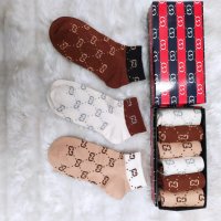  Gucci чорапи в кутия 6 броя, снимка 1 - Дамски чорапи - 31887111