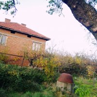 Къща до Кюстендил - Потенциал за Къща за Гости !, снимка 7 - Къщи - 28678164
