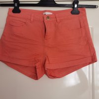 Къси панталонки H&M, снимка 2 - Къси панталони и бермуди - 37232692