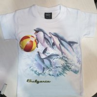 Нова детска тениска с трансферен печат Делфини с топка, снимка 3 - Детски тениски и потници - 29899044