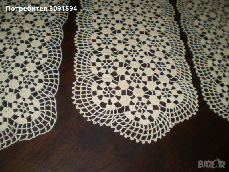 Три стари плетени на една кука салфетки цвят екрю, снимка 1