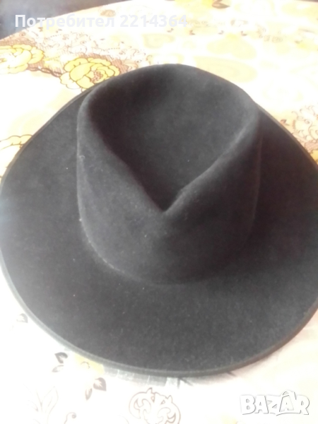 Бг Ретро - Черна Велурена Шапка-Тип Каубой, снимка 1