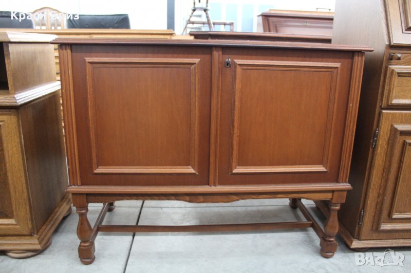 Дървен шкаф, снимка 1