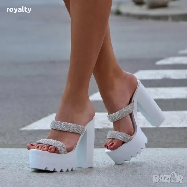 Чехли на ток - бяло със сребристо, снимка 1