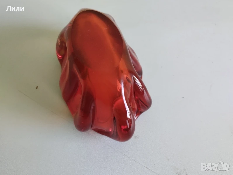 Пепелник от ураново червено стъкло , снимка 1