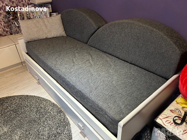Продавам италиански диван с два матрака с опция спалня, снимка 1