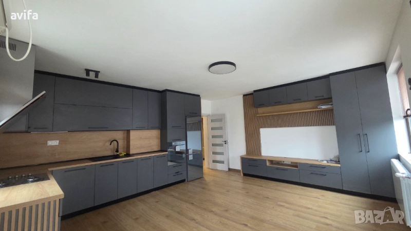 обзаведен тристаен апартамент с луксозно изпълнение, снимка 1