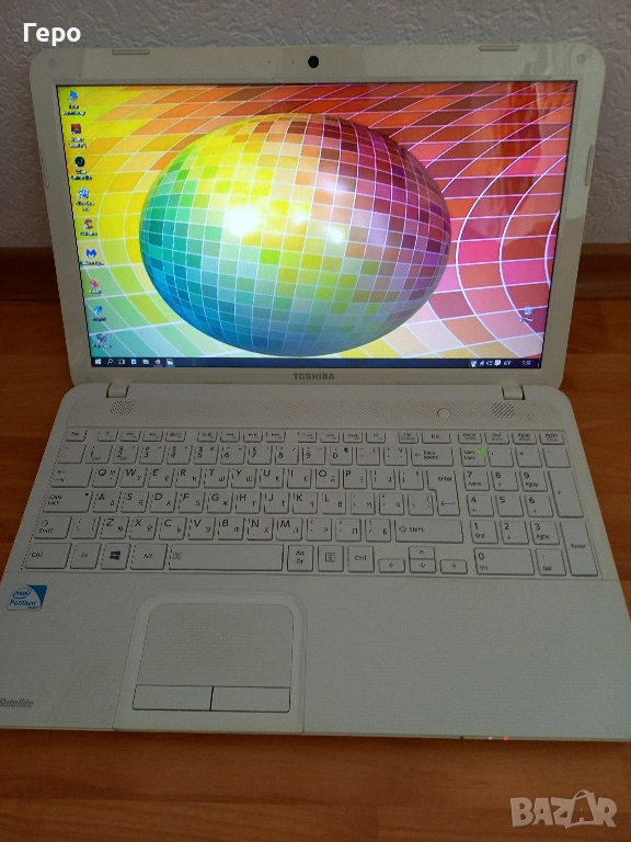 Лаптоп Toshiba Satellite C855-2FV , снимка 1