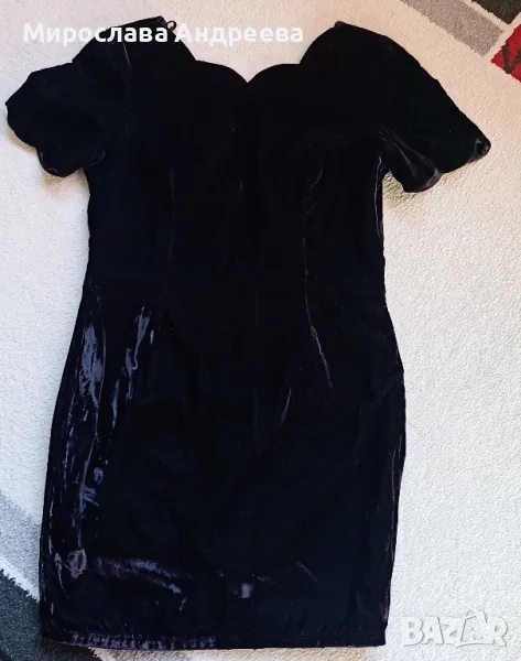Дамска рокля от кадифе размер М, снимка 1