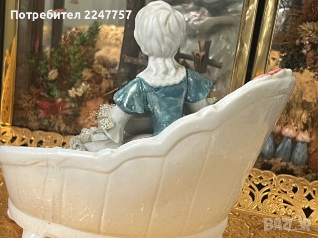 Фигура порцелан Рококо, снимка 4 - Антикварни и старинни предмети - 53020017