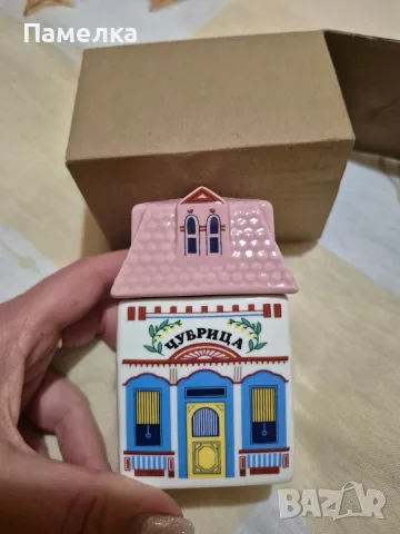 Бурканче за чубрица