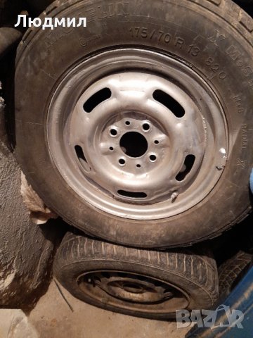 Резервна гума Лада, снимка 1 - Гуми и джанти - 31465607