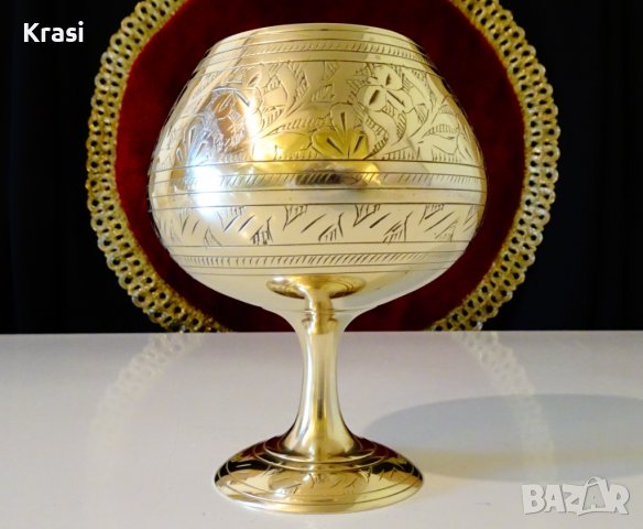 Гравиран бронзов бокал Британска Индия,маркиран, снимка 3 - Антикварни и старинни предмети - 38407550
