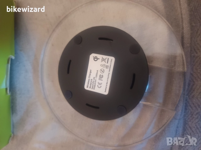 Безжично зарядно НОВО, снимка 2 - Безжични зарядни - 51623060