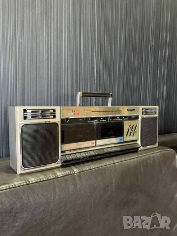 SHARP WF-339Z(G) gold edition VINTAGE RETRO BOOMBOX Ghetto Blaster радио касетофон, снимка 2 - Радиокасетофони, транзистори - 54133605