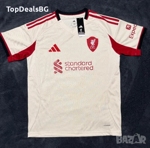 Футболен екип на Liverpool