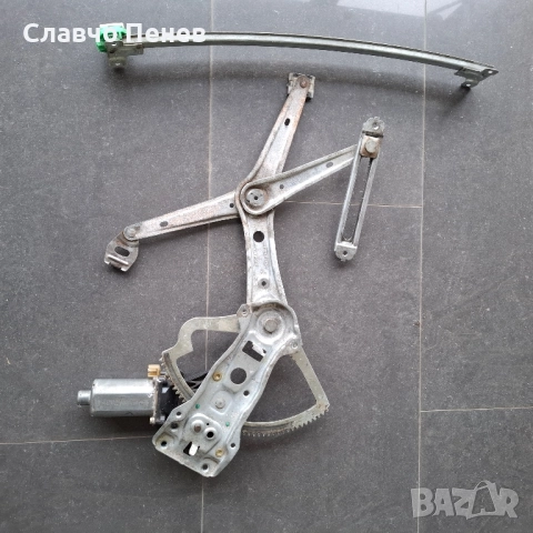 Машинка стъкло предна лява за Mercedes W210., снимка 3 - Части - 52038620