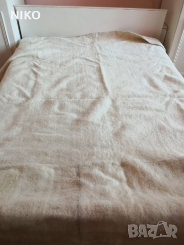 Продавам, Домашно тъкано одеяло от чиста вълна сс Различни Естествени цветове. , снимка 5 - Олекотени завивки и одеяла - 35465338
