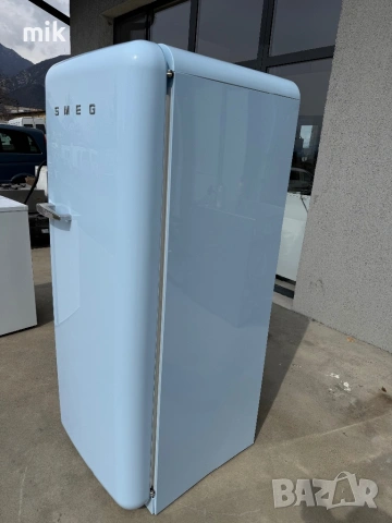 Перфектен Син Хладилник с камера SMEG, снимка 3 - Хладилници - 53924778