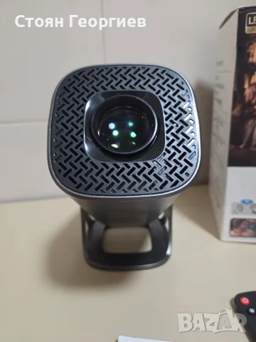 Нов Смарт Проектор P30 (Android 11, 4K поддръжка, WiFi 6, Bluetooth), снимка 2 - Плейъри, домашно кино, прожектори - 55780326
