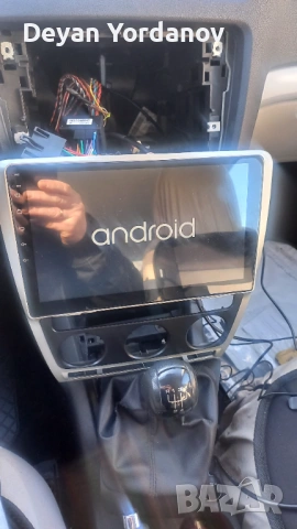 Продавам мултимедия за Шкода Октавия 2 