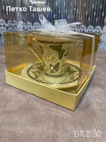 порцеланова чаша с чинийка