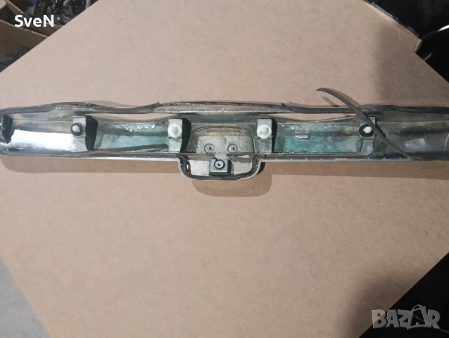 Honda CRV 3 2006-2011г хром лайсна с емблема за заден капак, снимка 5 - Части - 51930375