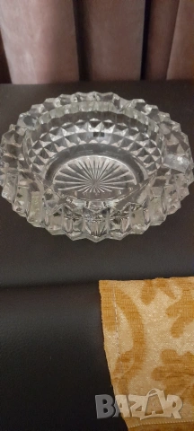 Масивен пепелник от соц-а, снимка 2 - Други стоки за дома - 53047567