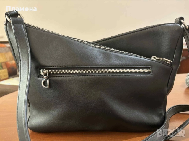 Черно бяла чанта desigual , снимка 2 - Чанти - 51946251
