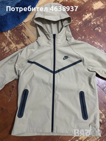 Nike tech fleece 